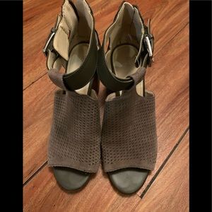 🆕❤️Marc Fischer Suede Shoes